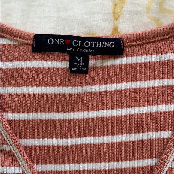 One Clothing LA Cropped Tee - Picture 2 of 3